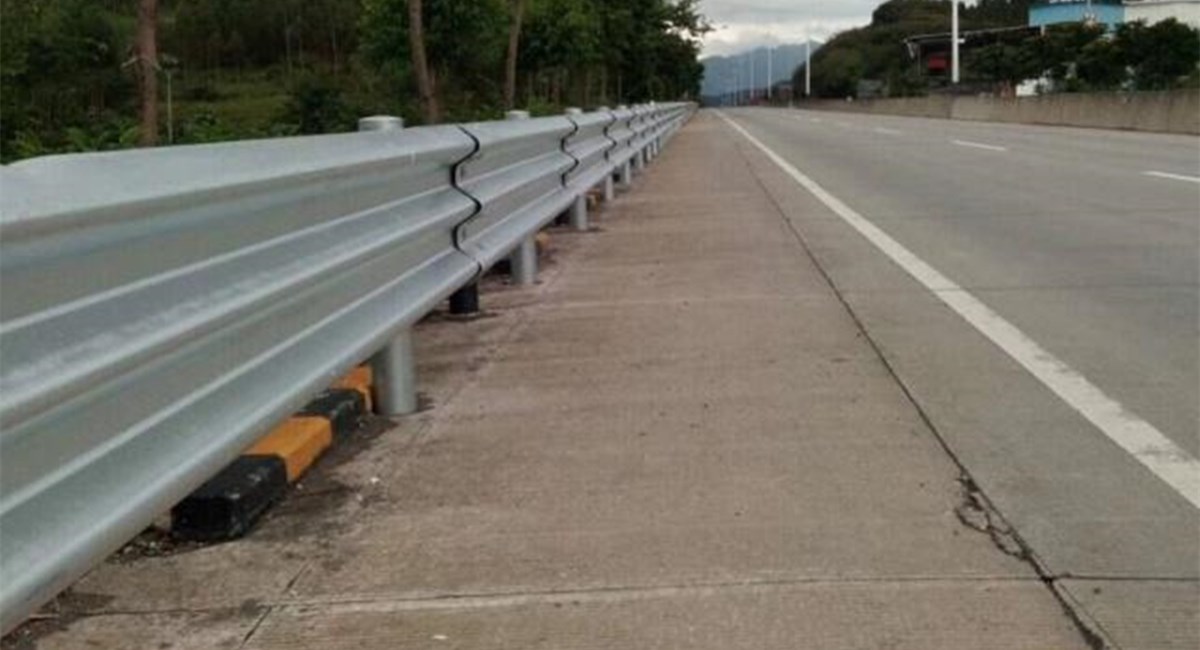 寧波波形護欄—分類、用途、表面處理、特點