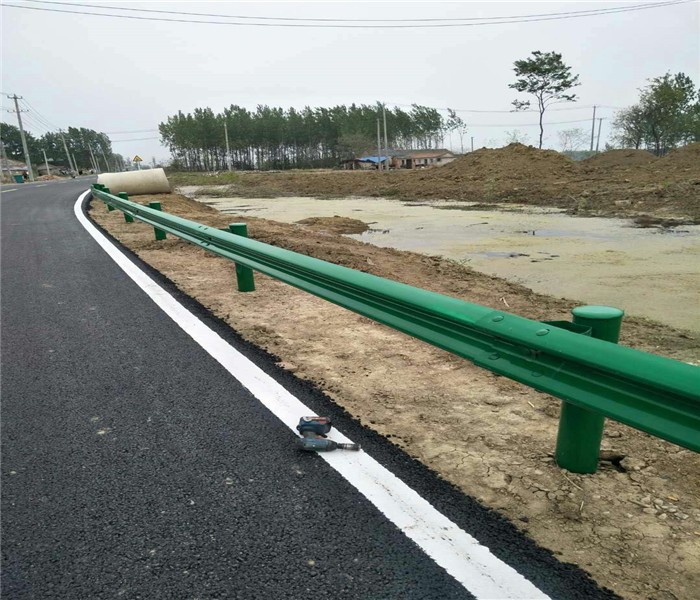 公路護欄