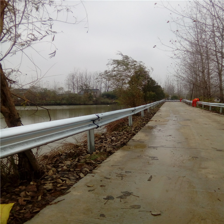 浙江公路護(hù)欄多少錢一米？